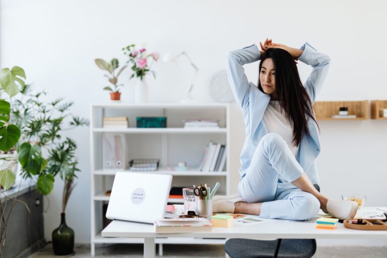 Comment trouver l&rsquo;équilibre entre carrière et bien-être au travail ?